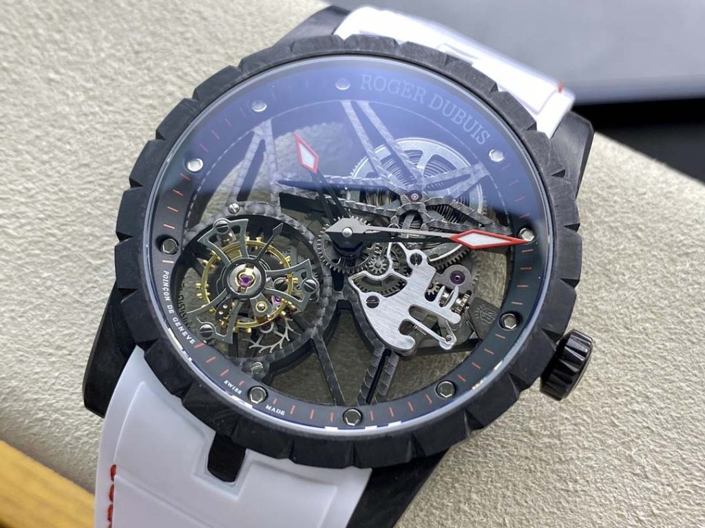 高仿 Roger Dubuis 羅傑杜彼 Excalibur 碳纖維材質陀飛輪手錶 DBEX057￥4580-復刻羅傑杜彼