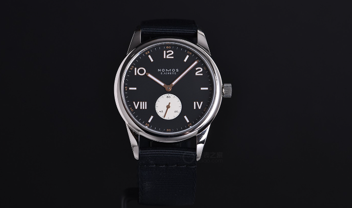 適合年輕人佩戴的錶款有許多，但德國制錶品牌NOMOS卻是其中一股“清流”-手錶文章